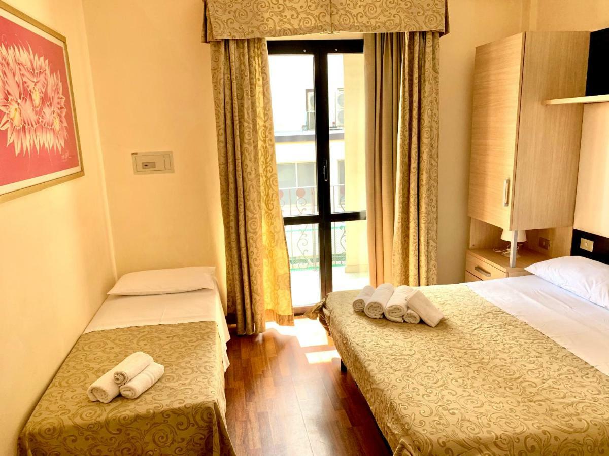 Hotel Baby B&B Морской Милан Экстерьер фото